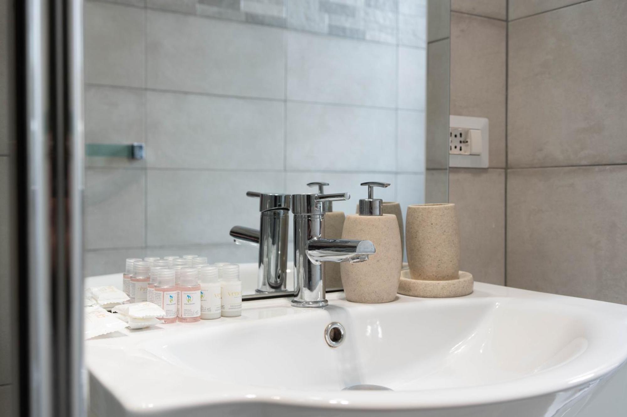Suite 12 Milano Centro Parking Free מראה חיצוני תמונה