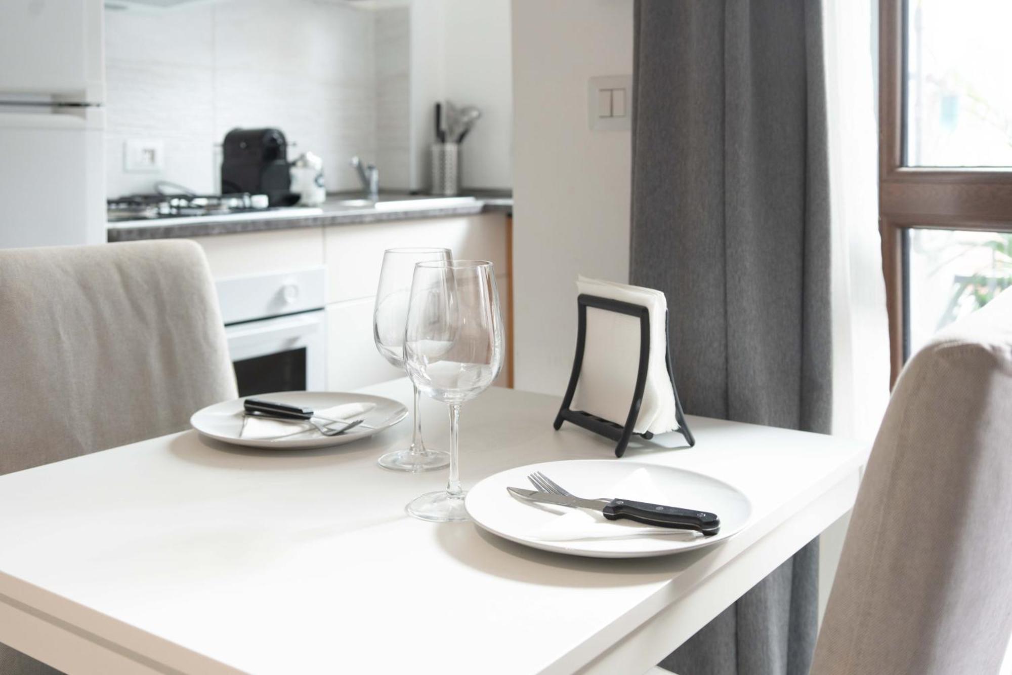 Suite 12 Milano Centro Parking Free מראה חיצוני תמונה